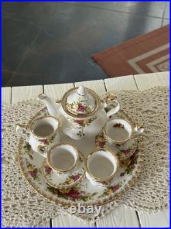 Vintage 1962 RoyalAlbert Old Country Roses Tea Set Teapot Lid 4 Cups/Saucers Box