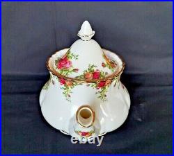 Vintage 1962 Royal Albert Old Country Roses Tea Pot Bone China Made in England