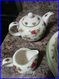 Vintage 1999 Royal Alberts Old Country Roses-17 Piece Set dinnerware