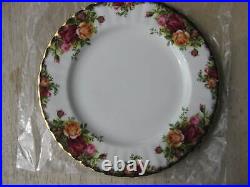 Vintage 20 Piece Setting Royal Albert Old Country Roses china Made England NOS