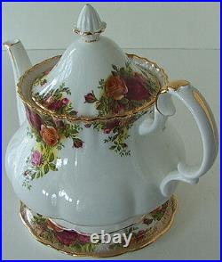 Vintage OLD COUNTRY ROSES Teapot w Lid & RARE Trivet ORIGINAL 1st BACKSTAMP MINT