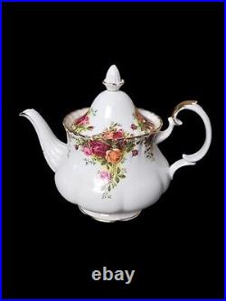 Vintage Old Country Roses TeapotRoyal AlbertBone China6 Cup