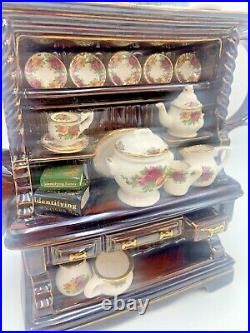Vintage PAUL CARDEW Teapot WELSH DRESSER Old Country Roses Dishes ROYAL ALBERT