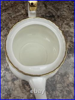 Vintage Royal Albert Bone China Old Country Roses Tea Pot withTop