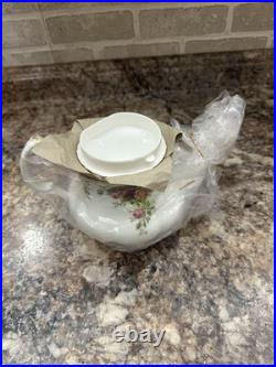Vintage Royal Albert Bone China Old Country Roses Tea Pot withTop