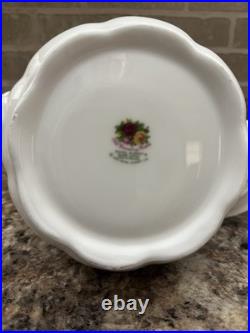 Vintage Royal Albert Bone China Old Country Roses Tea Pot withTop