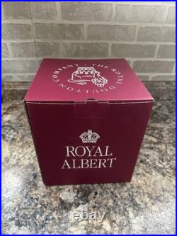 Vintage Royal Albert Bone China Old Country Roses Tea Pot withTop