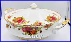 Vintage Royal Albert OLD COUNTRY ROSES Bone China Round Covered Vegetable Dish Vintage Royal Albert OLD COUNTRY ROSES Bone China Round Covered Vegetable Dish