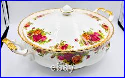 Vintage Royal Albert OLD COUNTRY ROSES Bone China Round Covered Vegetable Dish Vintage Royal Albert OLD COUNTRY ROSES Bone China Round Covered Vegetable Dish