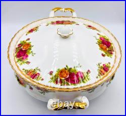 Vintage Royal Albert OLD COUNTRY ROSES Bone China Round Covered Vegetable Dish Vintage Royal Albert OLD COUNTRY ROSES Bone China Round Covered Vegetable Dish