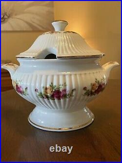 Vintage Royal Albert OLD COUNTRY ROSES Footed Soup Tureen
