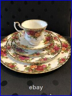 Vintage Royal Albert Old Country Rose 46 Piece Set. Service For 8