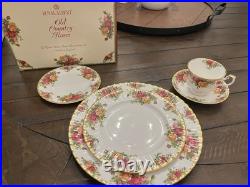 Vintage Royal Albert Old Country Roses 20pc Bone China Dinner Set England 1962