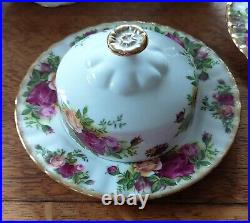 Vintage Royal Albert Old Country Roses 24 Piece Tea Set. Very Good Condition