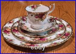Vintage Royal Albert Old Country Roses 30 Pc Dinner Set Service for 6 England