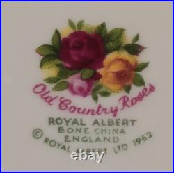 Vintage Royal Albert Old Country Roses 30 Pc Dinner Set Service for 6 England