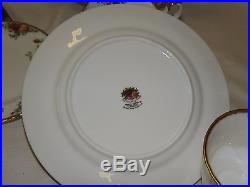 Vintage Royal Albert Old Country Roses 40 pc Dinnerware Set Service for 8