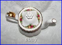 Vintage Royal Albert Old Country Roses Coffee Pot
