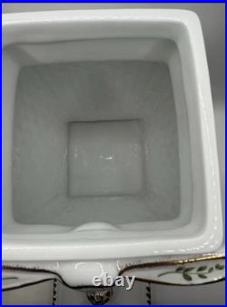 Vintage Royal Albert Old Country Roses Cookie Jar Biscuit Basketweave with lid