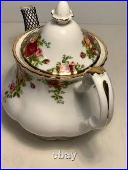 Vintage Royal Albert Old Country Roses England Teapot 8.5 in