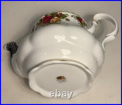 Vintage Royal Albert Old Country Roses England Teapot 8.5 in