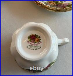 Vintage Royal Albert Old Country Roses Four 5 Piece Place Settings- 20 Pieces