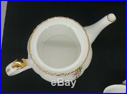 Vintage Royal Albert Old Country Roses Large Teapot 6 Cup