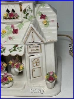 Vintage Royal Albert Old Country Roses Lighted Electric Flower Shoppe 8.5 in