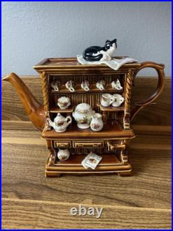 Vintage Royal Albert Old Country Roses Mini Teapot Welsh Dresser Rare Cat Topper Vintage Royal Albert Old Country Roses Mini Teapot Welsh Dresser Rare Cat Topper