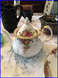 Vintage Royal Albert Old Country Roses Teapot And Cup