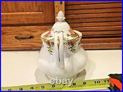 Vintage Royal Albert Six Cup Teapot Tea Pot Old Country Roses Excellent