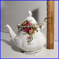 Vintage Royal Albert Tea Pot Old Country Roses Large 7.5 Tall 1962