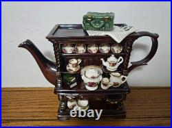 Vintage Royal Albert(old Country Rose) Welsh Dresser Tea Pot 1996 Vintage Royal Albert(old Country Rose) Welsh Dresser Tea Pot 1996