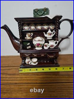 Vintage Royal Albert(old Country Rose) Welsh Dresser Tea Pot 1996 Vintage Royal Albert(old Country Rose) Welsh Dresser Tea Pot 1996